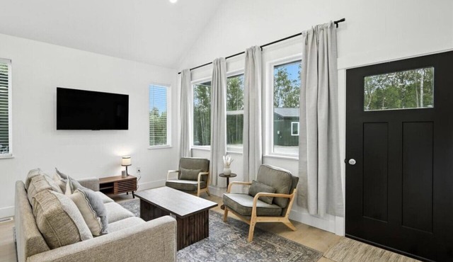 Boreal King Suite | Hatcher Pass | Local Goods