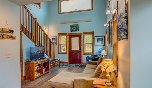 Boundary Basecamp Unit A | Walk to Yellowstone