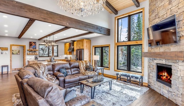 Brand New Construction! Ski-In/Ski-Out Townhome with Private Hot Tub!