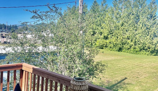 Brand new Cozy apartment in lovely Forks with WiFi,