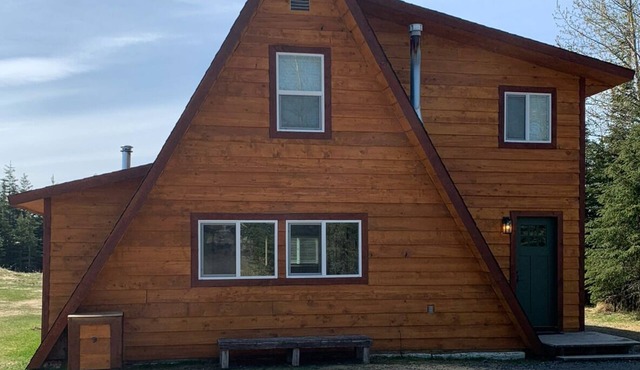 Bright A-Frame Cabin @ Moose Tracks Lodging