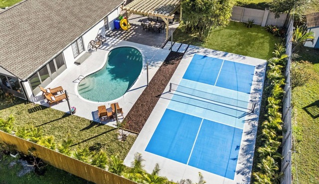 Casa Del Sol ~ Private Pool, Pickleball, Speakeasy