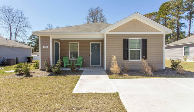 Charming 3-bedroom cottage with WiFi, AC in lovely Ocean Isle Beach