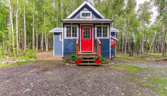 Charming Alaska Vacation Rental w/Gas Grill!