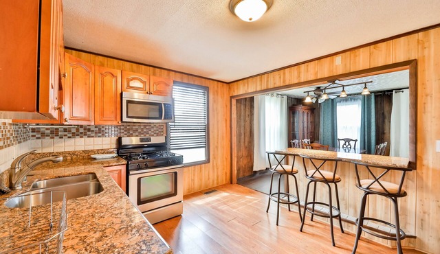 Charming cozy retreat - minutes away from Windham