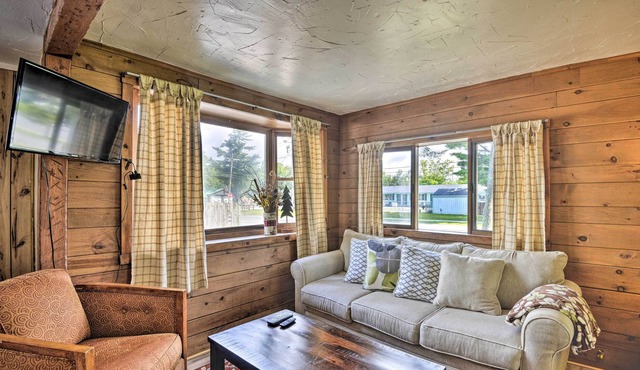 Charming Old Forge Home - Walk to Town & River! in Old Forge