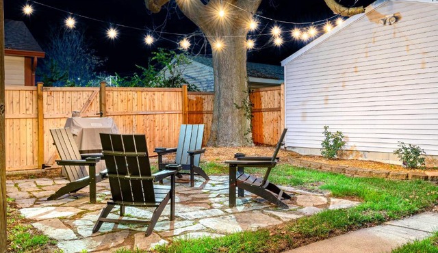 Chic Indianapolis Home w/Patio < 2 Mi to Downtown