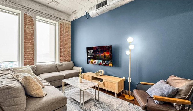 Chic Loft 828 3bd Sleeps 16 Free Parking