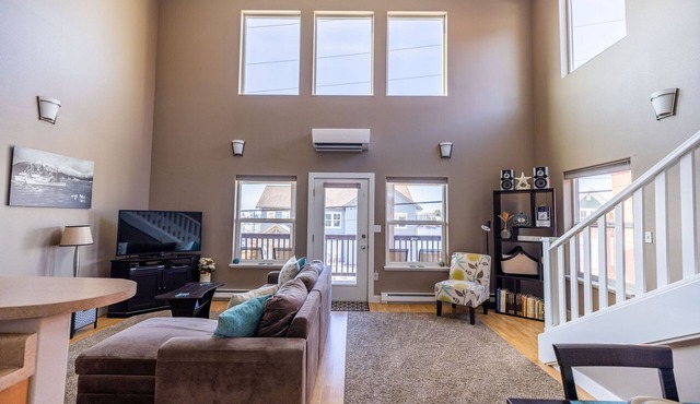Comfort and Convenience in Downtown Sitka - Suite A