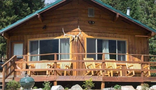 Comfortable size house overlooking the town of Silver Gate