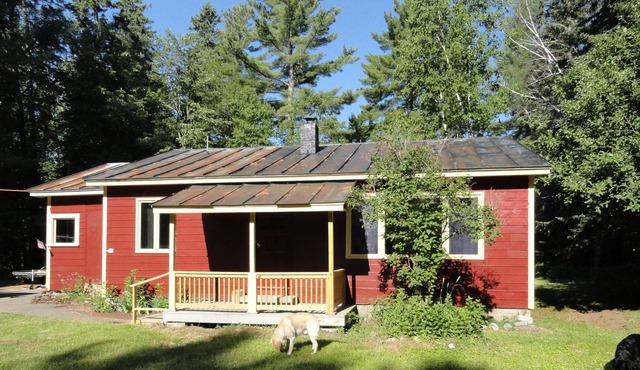 Comfortable year round cottage minutes to Sugarloaf and Appalachian trail in Eustis
