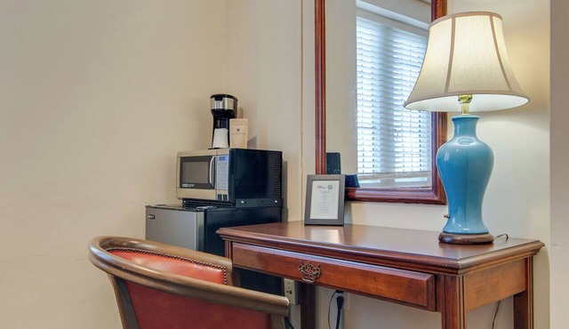 Converted Studio Apartment. - Great Location!