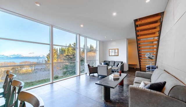 Cozy and modern craftsman home with deck, fire pit, and amazing views!