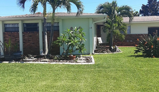 Cozy beach home within walking distance to the beach
