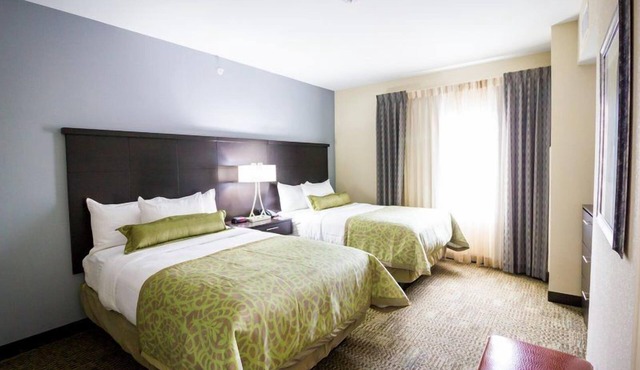 Cozy King Suite | Seasonal Outdoor Pool, 24-Hour Business Center and Fitness Center