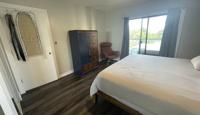 Cozy Midtown Condo