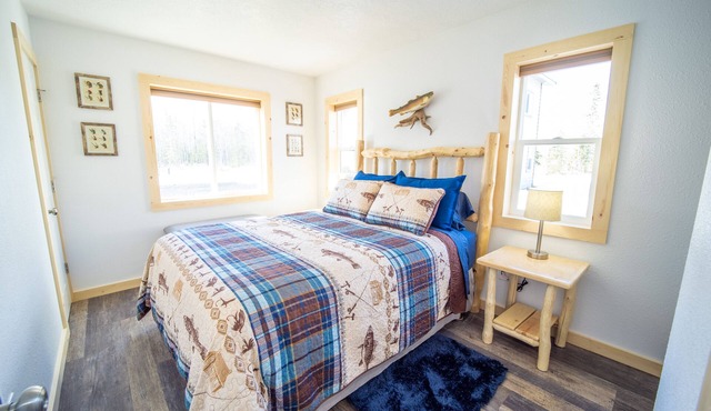 Cozy retreat near Kenai Rvr-2Q&1F bed-w/loft #2
