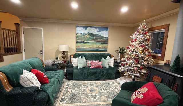 Cozy, secluded forest 6-bdrm Mountain cabin near Park City, Golf course, Crater