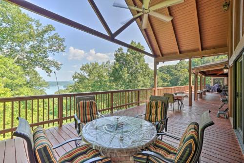 Custom Cabin w/12 Acres on Dale Hollow Lake!
