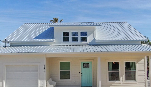 Cute Beach House Laguna Beach, FL