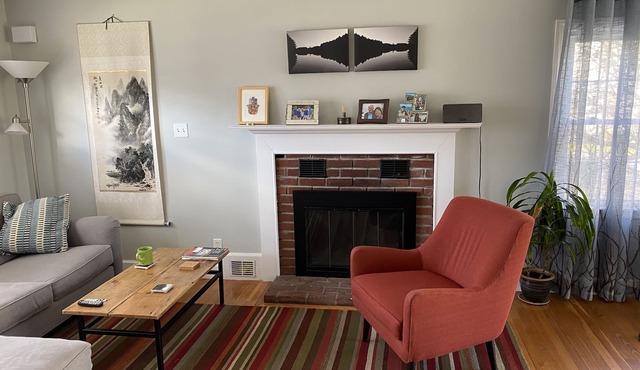 Cute downtown cottage - highly rated