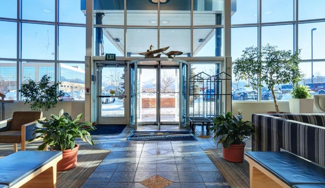 Dimond Center Hotel