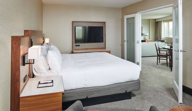 DoubleTree by Hilton Fullerton