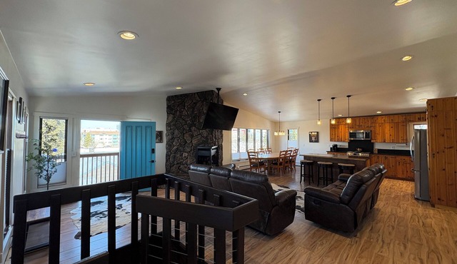 Downtown Anchorage, Newly Remodeled, Family-Friendly Home.