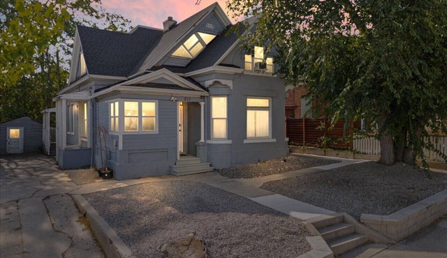 East Street Retreat | Walk Everywhere!