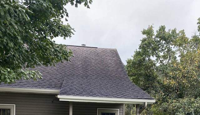 Entire Studio Apartment. Country Setting Near Koontz Lake