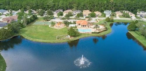 Exquisite Waterfront Retreat - Pet Friendly