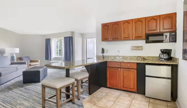 Family-Friendly 2 Units Close to South Bend Museum of Art - 4.8 mi Away