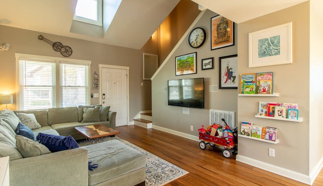 Family Home Downtown Nashville - Sleeps 10