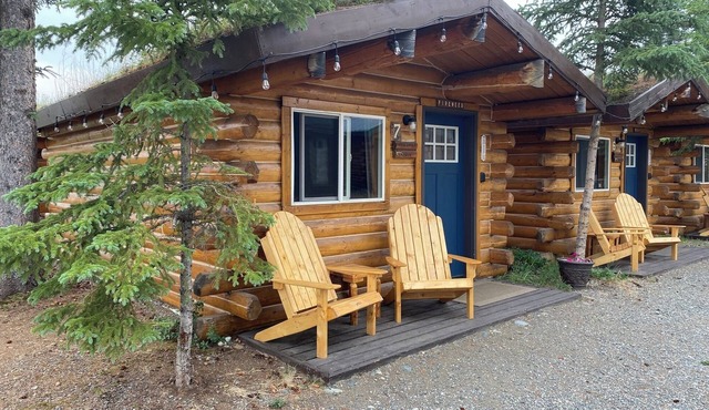 Fireweed Cabin-Modern Comfort in the Last Frontier (For families or casual travelers)