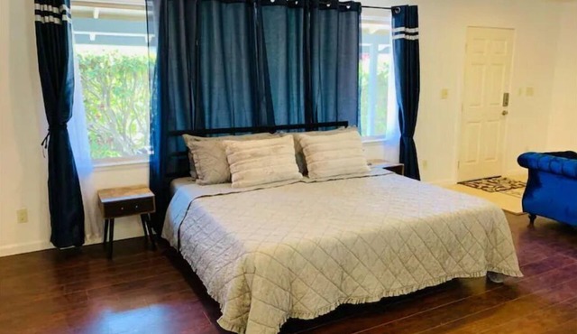Full Kitchen Studio w/AC in Castro Valley