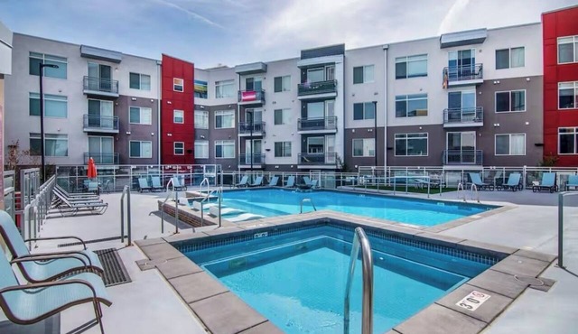 Fullcondo-nearSkiResorts-Sleep3-Hotub-fastWiFi-Gym 15mintSLCairport -free Garage