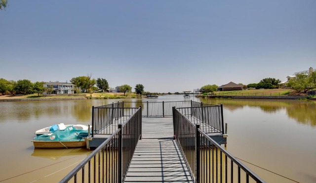 Game Room & Dock: Waterfront Granbury Lake Retreat