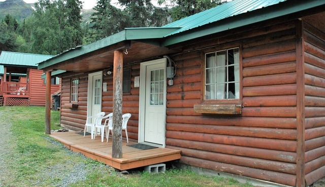 Gwin's Lodge Willow Cabin #4
