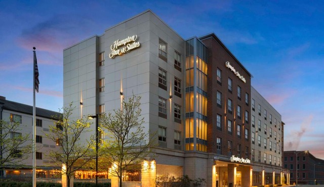 Hampton Inn & Suites-Worcester, MA
