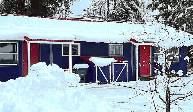 High Grade - Affordable, Near Mendenhall Glacier, Trails, and Conveniences -DISCOUNT ON TOURS!