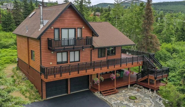 Hillside Haven Anchorage
