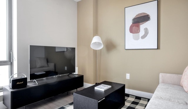 Ideal North Station Studio w/W/D & Gym, near TD Garden, by Blueground