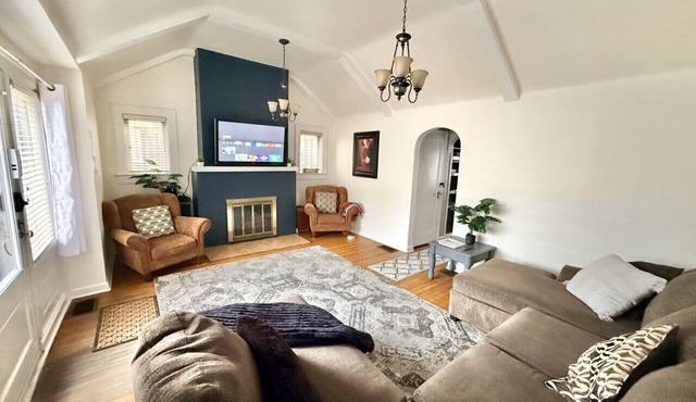 *King Bed*Broad Ripple*Near Downtown*Bonfire*Patio