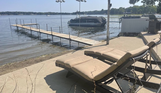 Koontz Lake Waterfront Cottage