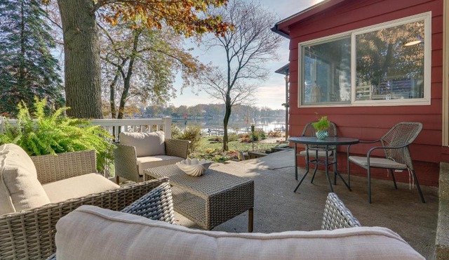 Lakefront Getaway in Leesburg w/Dock + Kayaks!