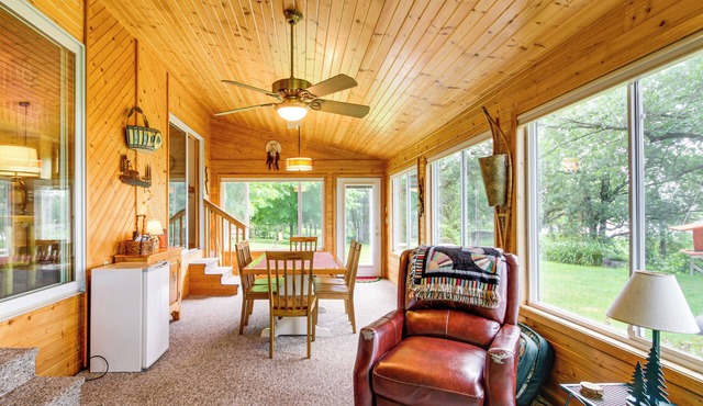 Lakeside Hideaway w/Swim Dock in Alexandria!
