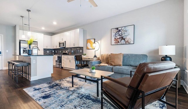 Landing | Beautiful 1BD, Yoga Studio, Game Room