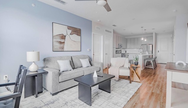 Landing | Chic 2BD, Game Room, Gym