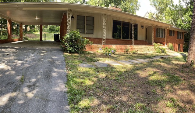 Large Buckhead Home 20 people 10 Queens 3 Kitchen WIFI