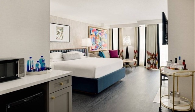 Live Comfortably: Full Kitchen Suite in West Hollywood